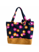 Un tote bag fleuri qui ne passe pas inaperçu.