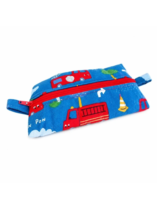 Petite trousse colorée motifs camions de pompier.