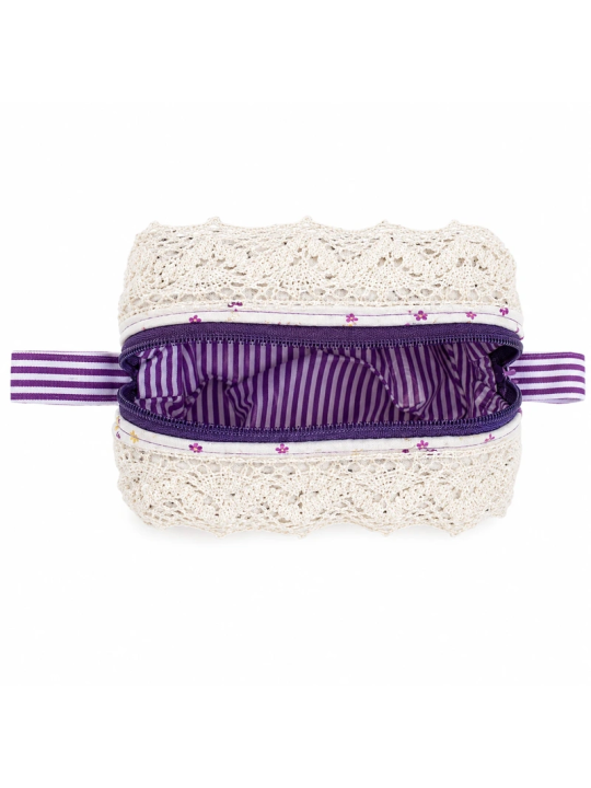 Petiite trousse artisanale matelassée en tissu fleuri avec dentelle | Accessoire fait main