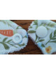 Bavoir bébé fait main motif lapins et fleurs